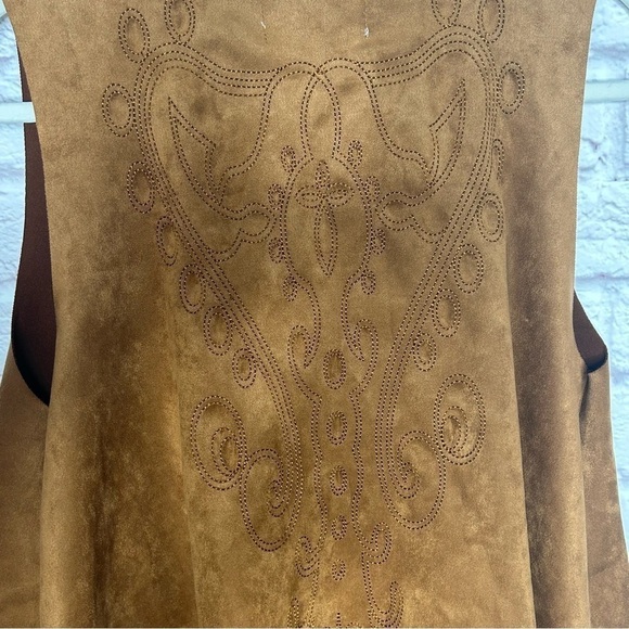 L&B Faux Suede Draped Vest - Picture 10 of 13